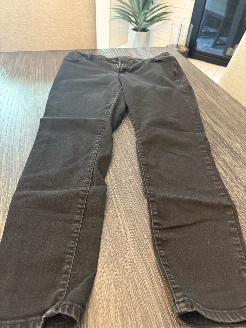 Old Navy Black Rockstar Super Skinny Jeans - Size 12 Short